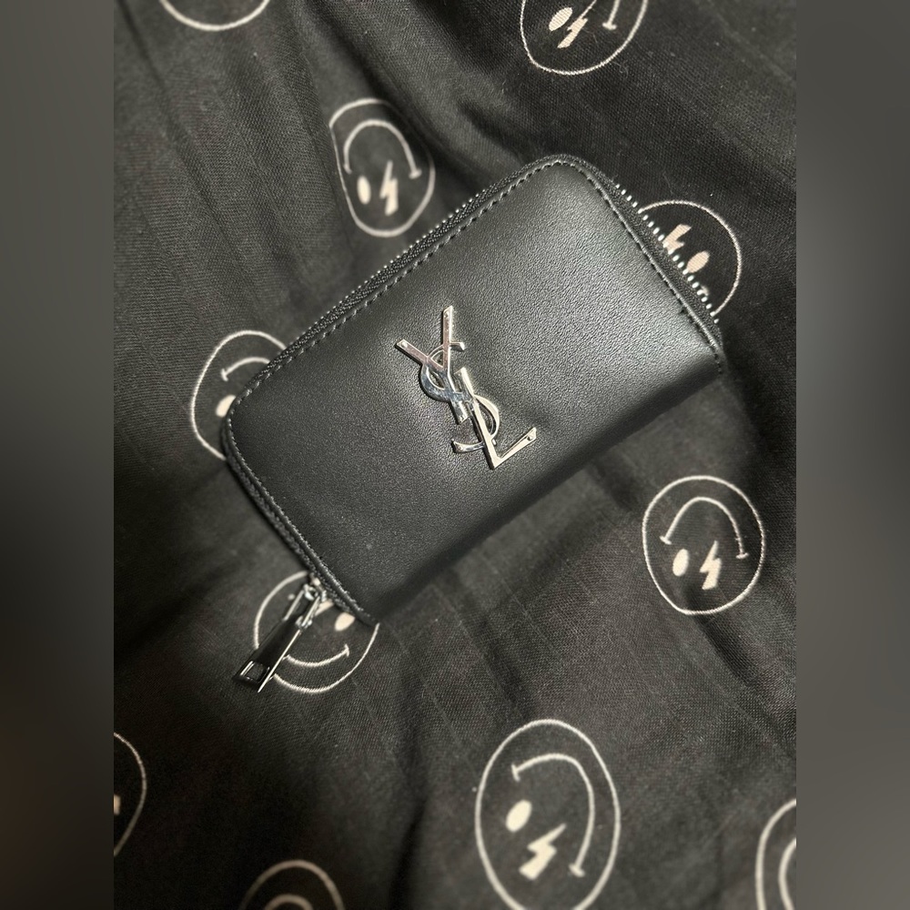 Black Leather Luxury Zip Wallet